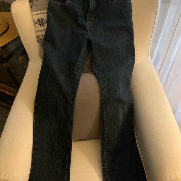 2 pairs of youth jeans - Picture 2 of 5